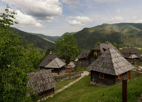 Drvengradas Mokra Goroje