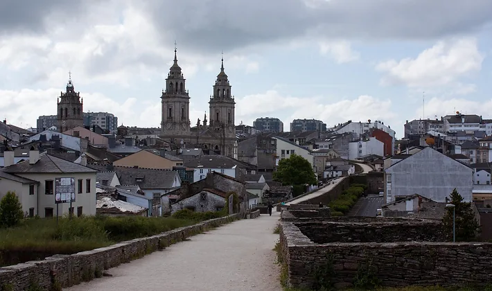 Lugo romėnų siena ir katedra
