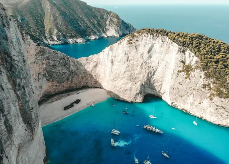 Navagio paplūdimys nuo apžvalgos aikštelės