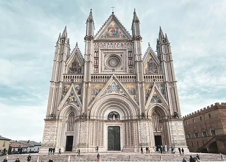 Orvieto katedros fasadas