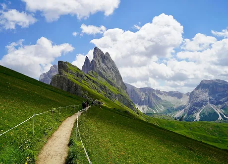 Seceda virš Ortizėjaus, Val Gardena