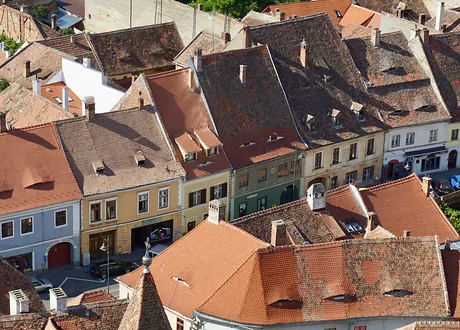 Sibiu stogai su „akimis“