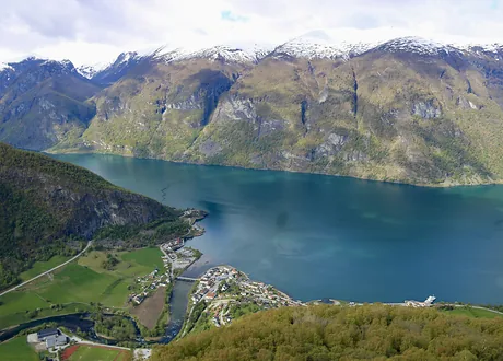 Aurlandsfjordas nuo Stegastaino platformos