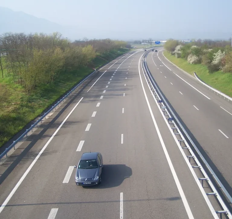 Prancūzija panaikina įvažiavimo vartus dar keturiose autostradose