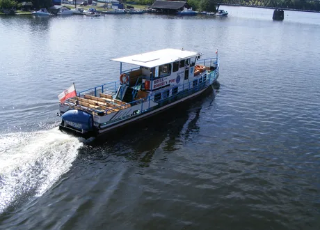 Laivas Mikolaikų ežere